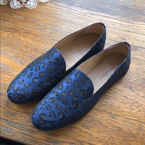 Funky blue leopard flats